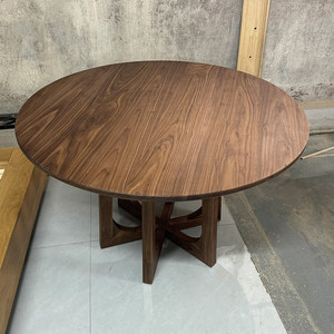<span class=keywords><strong>Table</strong></span> à manger ronde en <span class=keywords><strong>bois</strong></span> massif de noyer noir d'Amérique du Nord, style moderne minimaliste nordique, <span class=keywords><strong>assemblage</strong></span> requis - Product Image 1