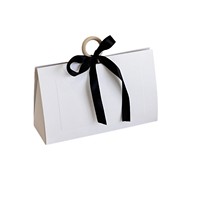 Sacs cadeaux en papier kraft de luxe personnalisés en gros avec nœud en ruban et poignée en bois, boîtes d'emballage cadeau en papier kraft de qualité supérieure