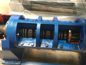 เครื่องสกัดน้ำมันเรพซีด Guangxin YZYX95 รุ่นใหม่ 7.5KW กึ่งอัตโนมัติ แบบกดเย็นและกดร้อน กำลังการผลิต 150 กก./ชม. ประสิทธิภาพสูง - Product Image 1