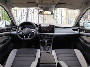 VW Bora Gasolina Coche Sedán 1,2 T 2025 como Autos Usados de Exportación - Product Image 4