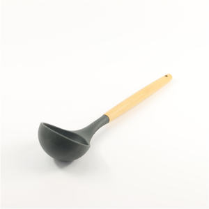 Ensemble de 6 <span class=keywords><strong>ustensiles</strong></span> de <span class=keywords><strong>cuisine</strong></span> en silicone de qualité alimentaire avec spatule et cuillère en bois - Product Image 4