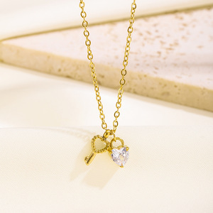 Nuevo Collar con Colgante de Llave y Zirconia en Acero Inoxidable Chapado en Oro, Estilo 2026, Regalo para Novia - Product Image 3