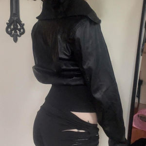 Chaqueta Estilo Motero Y2K - Cuello Alto y Cierre Completo en Cuero Sintético Transpirable de Spandex/Poliéster, Chaqueta Corta Sólida para Otoño - Product Image 4