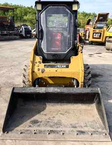 Cargadoras Usadas Caterpillar CAT 226 Mini Cargadora en Buen Estado, Segunda Mano a Bajo Precio con Motor Cummins - Product Image 3