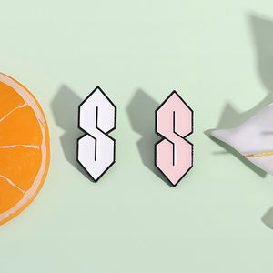 Vintage <span class=keywords><strong>S</strong></span> letra Logo esmalte pines Cool <span class=keywords><strong>S</strong></span> Crew broche para mochila solapa insignia joyería de moda regalo al por mayor - Product Image 2