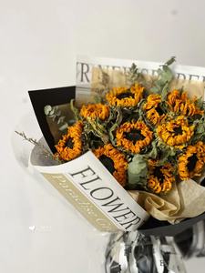 Magnifiques fleurs séchées en gros, tournesol préservé, personnalisation sur mesure de haute qualité pour l'Aïd, Diwali, la Saint-Valentin, la décoration de la maison et des événements - Product Image 2