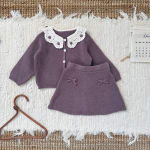 Herbst Winter Mädchen Baby Anzug Handgehäkelter Kragen Langarm Blumenmuster Strickjacke mit Knöpfen + Schleifenrock Zweiteiliges Set - Product Image 4
