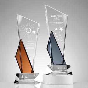 Trophée en cristal personnalisé HBL en forme de lame, coloré, haut de gamme, élégant, pour récompenses annuelles et souvenirs d'affaires - Product Image 1
