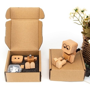 Muñeco <span class=keywords><strong>de</strong></span> madera con pies oscilantes para decoración <span class=keywords><strong>de</strong></span> consola central <span class=keywords><strong>de</strong></span> coche, accesorio <span class=keywords><strong>de</strong></span> nuevo diseño transfronterizo, botella <span class=keywords><strong>de</strong></span> perfume colgante - Product Image 1
