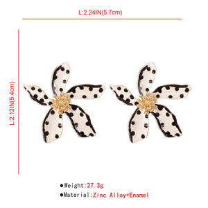 Daihe ER5102 hoja de arce verde estambres amor sol ecológico moda pendientes punto personalizado moda pendientes joyería - Product Image 6