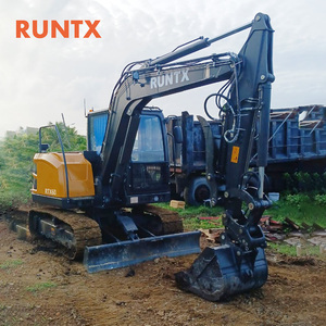 Großer Bagger 6 Tonnen mit Seitenschwenkfunktion - Product Image 1