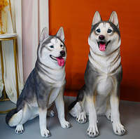 Material de fibra de vidrio escultura bonita estatua de perro Animal estatua de perro Husky Siberiano Artificial para decoración al aire libre interior