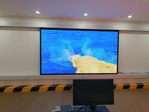 屋内ショッピングモール<span class=keywords><strong>LED</strong></span>ディスプレイP4.0磁気式前面メンテナンス広告ポスタースクリーンビデオウォールパネルHDステージスクリーン - Product Image 3