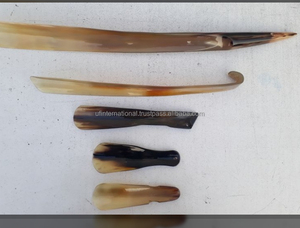 ธรรมชาติ 100% สําหรับแตรรองเท้าและผลิตภัณฑ์แตรควายหัตถกรรม U F International ทําด้วยมือสําหรับขาย - Product Image 3