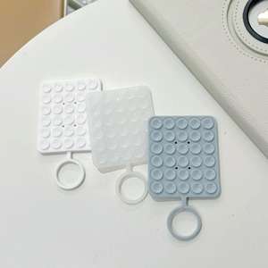 Coque de téléphone portable universelle en silicone colorée 24-en-1, support ventouse antidérapant 5,5*8cm, compatible iPad, pour bureau - Product Image 4