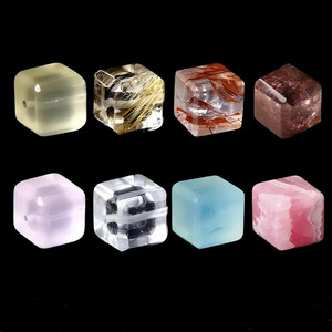 Vente en gros de perles en cristal d'agate naturelle carrées de 10 mm, perles en cristal en vrac pour bracelet et collier DIY - Product Image 1