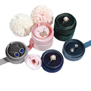 Boîtes à bijoux en velours personnalisées en gros avec ruban de soie, fermeture à cordon, pour boucles d'oreilles, bagues et pendentifs tendance - Product Image 1