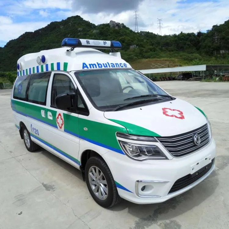 Dongfeng yüksek kaliteli ve sıcak satış ward tipi ambulans hastane araba M5 2.0L manuel ihracat için