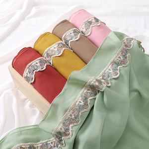 Vente de gros Zifeng OEM LLenco Verao Mulheres Hijab musulman en mousseline de soie en dentelle unie - Product Image 1