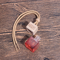Diffuseur de parfum en verre pour voiture, couleur personnalisée, 8 ml, carré, avec bouchon en bois