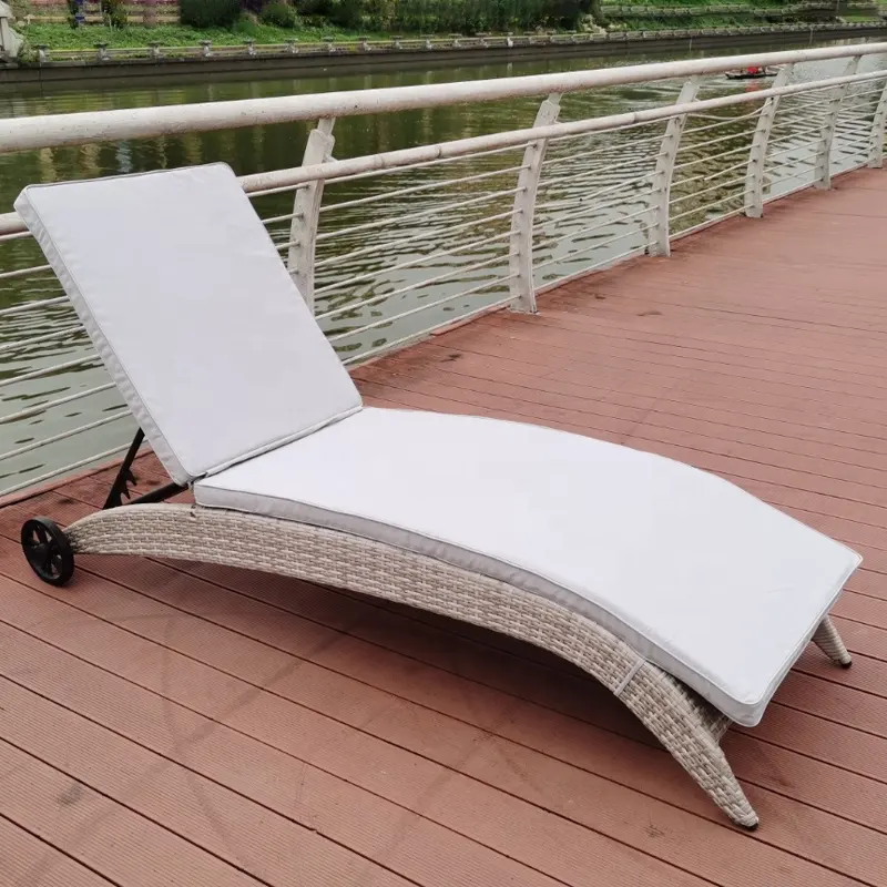 Outdoor Garden Furniture Sun Loungers outdoor daybed Sun Bed Pool Chair For Swimming Pool Wholesale Price