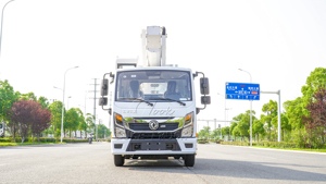 Camión de Operaciones de Alta Alcance Dongfeng 4x2 con Plataforma Elevadora Telescópica de 33m - Product Image 6