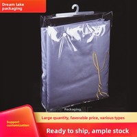 Sac d'emballage transparent en PVC pour textile de maison, lot de quatre pièces, avec crochet en plastique pour draps, modèle M03, fourni par l'usine