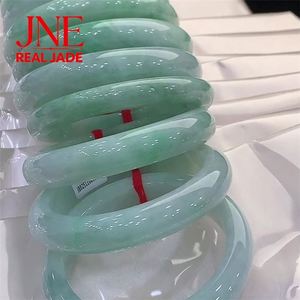 <span class=keywords><strong>Bracciale</strong></span> in Giada Colorata di Grado A, Regalo per la Festa della Mamma, Idea Regalo per Mamma e <span class=keywords><strong>Suocera</strong></span> - Product Image 4