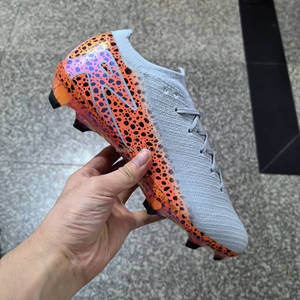 Chaussures <span class=keywords><strong>de</strong></span> Football <span class=keywords><strong>Homme</strong></span> Haute Qualité, Crampons Montants pour Garçon, Chaussures <span class=keywords><strong>de</strong></span> Sport d'Entraînement, Bottes <span class=keywords><strong>de</strong></span> Football - Product Image 3