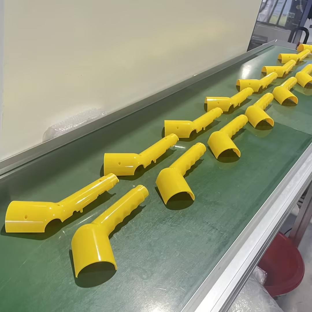 สีเหลือง