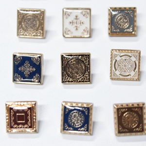 Chất Lượng Cao Tùy Chỉnh Kim Loại Chân Nút Với Khắc Vàng Biểu Tượng Tùy Chỉnh Quần Áo Nút Cho Tất Cả Các Loại Của Quần Áo - Product Image 2