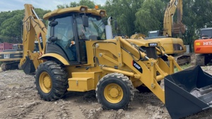 Retroexcavadora Caterpillar 420F nueva y de alta calidad, modelo 2022 de origen japonés para componentes de núcleo de motor diésel, precio bajo a la venta - Product Image 2