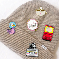 Badge en métal rond personnalisé, émail dur plaqué, usine OEM, motif dessin animé poubelle amusant, pour revers de veste