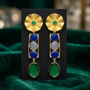 Nouvelles boucles d'oreilles pendantes en or plaqué avec saphirs, émeraudes et pierres précieuses hydro-rosées pour fiançailles, mariage et soirées - Product Image 3