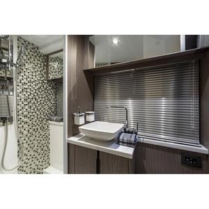 Bateau à moteur d'occasion Galeon 470 2019, 10,5 m, coque en fibre de verre, moteur essence 350 CV, vitesse de croisière 35-40 nœuds, infusion sous vide - Product Image 3