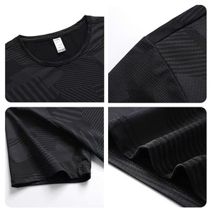 T-shirt athlétique pour <span class=keywords><strong>homme</strong></span> imprimé par sublimation, protection UV à séchage rapide en soie de glace pour l'entraînement en plein air - Product Image 4