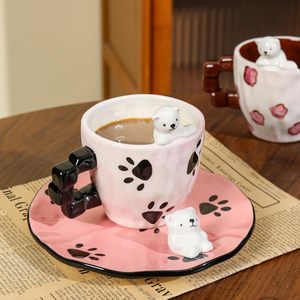 Tasse à café en céramique faite à la main, tasses et soucoupes à thé Ours polaire pour femmes, pour les goûters - Product Image 3