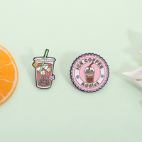 Broche en émail pour les amateurs de café glacé, style boisson mignon, design princesse pour les amateurs de café glacé, vente en gros