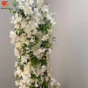 การตกแต่งดอกไม้แบบเรียบฮอร์นดอกไม้ประดิษฐ์พร้อมกุหลาบขาวฉากหลังแต่งงานสำหรับตกแต่งงานแต่งงาน - Product Image 3