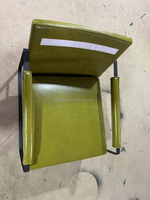Fauteuil d'appoint moderne en similicuir marron avec structure en métal noir pour salon et bureau