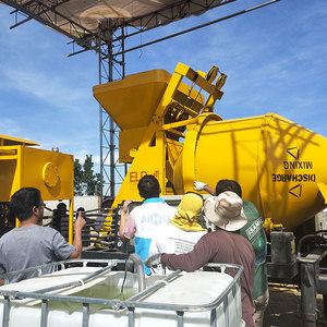 Pompe à béton mobile diesel de 40 m3/h avec centrale à béton, prix - Product Image 6