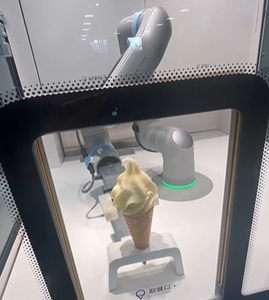 Robot de vente de crème glacée : Nouvelle station automatique de crème glacée robotisée, robot collaboratif (Cobot) à faible encombrement - Product Image 6