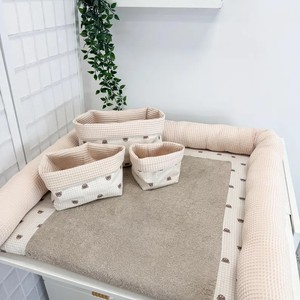 Housse de table à langer personnalisée en pur coton crêpe respirant et doux pour nouveau-né - Product Image 2