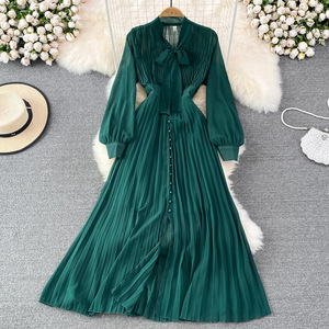 Abito plissettato con fiocco di lusso leggero con scollo A V in vita monopetto A righe elegante abito Casual di grandi dimensioni - Product Image 3