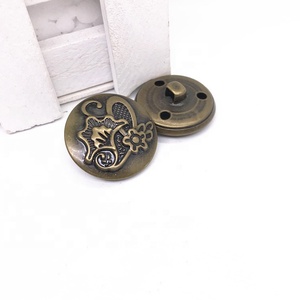 إكسسوارات خياطة ذهبية كبيرة مسطحة 18 أو 25 تاج مخصصة ، زر ساق نحاسي معدني لسترة موحدة ، معطف بدلة الدينيم - Product Image 4