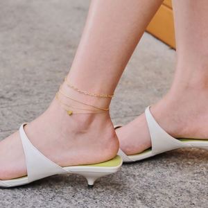 Dylam Chaînes de cheville en argent sterling 925 plaqué or 14 carats avec perles en forme de cœur et alphabet A-Z, bijoux fins et élégants pour femmes - Product Image 1