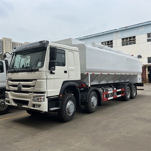 Camión de Transporte de Alimentos a Granel para Granjas Avícolas SINOTRUK HOWO 8x4 con Tornillo Hidráulico para Granos - Product Image 6