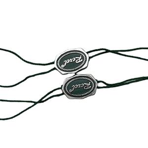 Étiquette suspendue Corde en plastique Logo gaufré Étiquettes volantes permanentes pour vêtements Fil d'étanchéité Soie Logo personnalisé Chaîne d'étiquettes volantes - Product Image 6