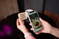 Cubes en bois avec code QR gravé sur mesure