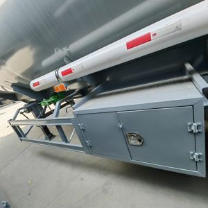 Semi-<span class=keywords><strong>remorque</strong></span> citerne à carburant de 45 tonnes, 3/4 essieux, 12 roues, de bonne qualité, capacité de 45 000 litres - Product Image 5